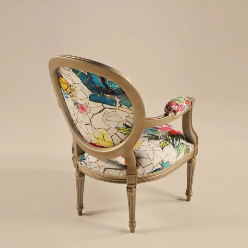 Paget Adrien Fauteuil Louis XVI médaillon revisité fabrication française> Fauteuil De Salon