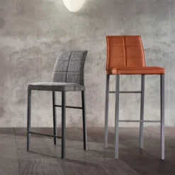 Europea Atlanta Tabouret snack italien en synthétique avec pieds en métal> Tabouret Snack (assise +/- 65 Cm)|Tabouret De Bar (assise +/- 80 Cm)