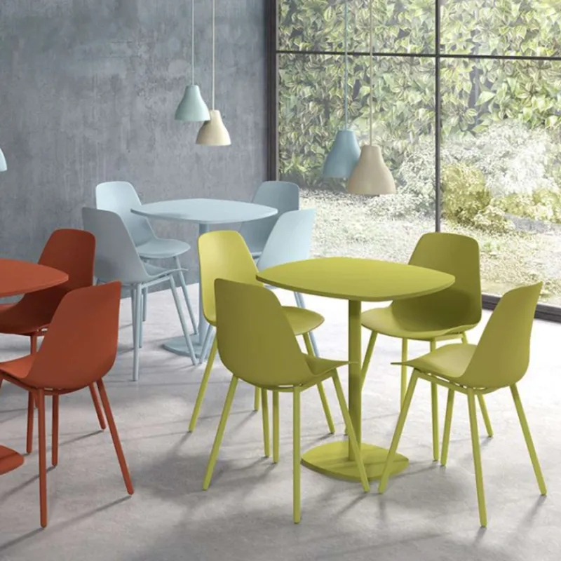 Perfecta Circa Petite table de cuisine carrée aux bords arrondis avec pied central> Table Pour Petit Espace|Table De Cuisine
