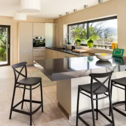 Cross Tabouret snack moderne en polypropylène avec dossier><noscript><img width=