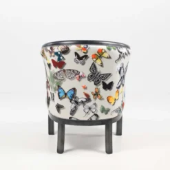 Paget Julien Fauteuil tonneau pour salon fabrication française en tissu et bois massif><noscript><img width=
