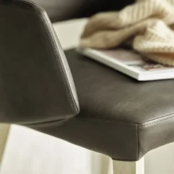 Mobitec Lena ® Fauteuil scandinave bois et tissu avec dossier ajouré><noscript><img width=