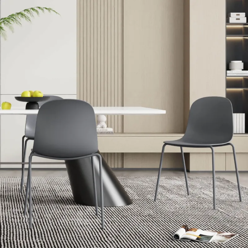 LilyChaise coque moderne empilable en polypropylène avec pieds en métal> Chaise De Cuisine|Chaise De Salle à Manger