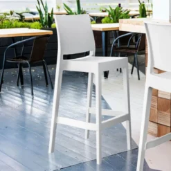 Maya Tabouret de bar empilable en polypropylène> Tabouret De Bar (assise +/- 80 Cm)