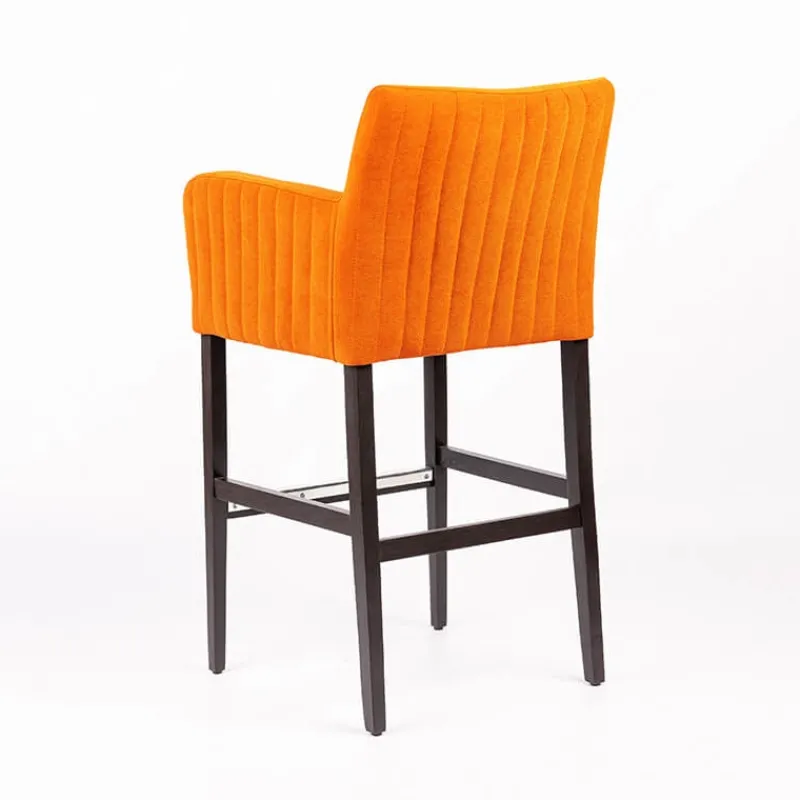 Sessio Moritz line Tabouret de bar en tissu avec accoudoirs dos matelassé et pieds en bois> Tabouret De Bar (assise +/- 80 Cm)