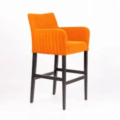 Sessio Moritz line Tabouret de bar en tissu avec accoudoirs dos matelassé et pieds en bois><noscript><img width=