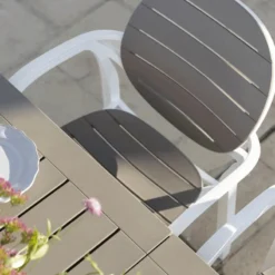 Palma Fauteuil de jardin en polypropylène coloris blanc et taupe><noscript><img width=