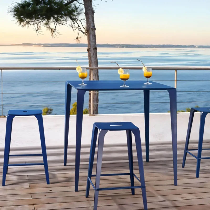 Carrier Valence ® Table snack industrielle carrée pour jardin en métal> Table De Jardin