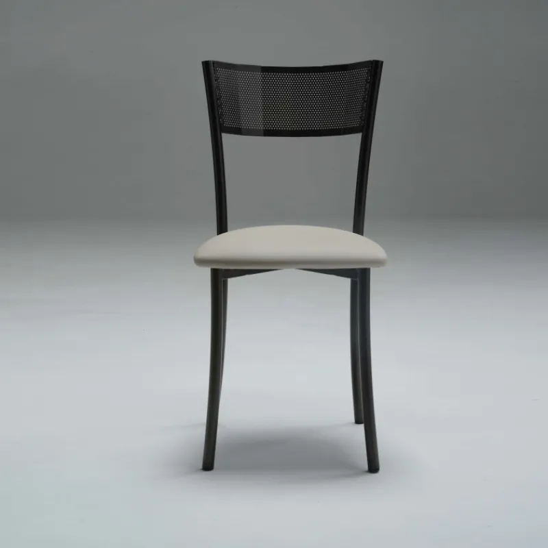 Carrier Wasabi ® Chaise moderne en synthétique et métal dossier ajouré> Chaise De Cuisine